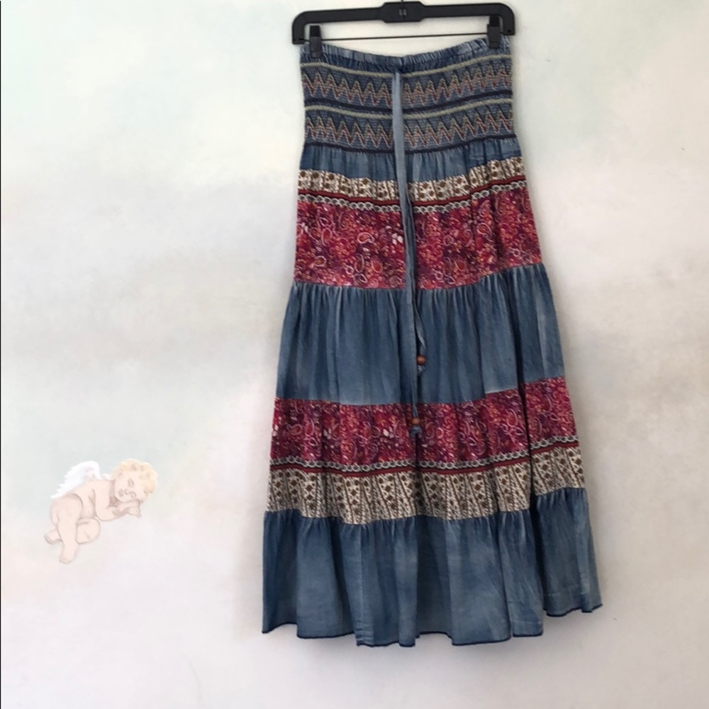 Chambray multi tiered skirt with pink fabric